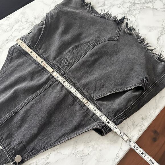 Free People Torn Up Mini Black Mini Denim Skirt Overalls Women's Size 6 - Picture 11 of 11
